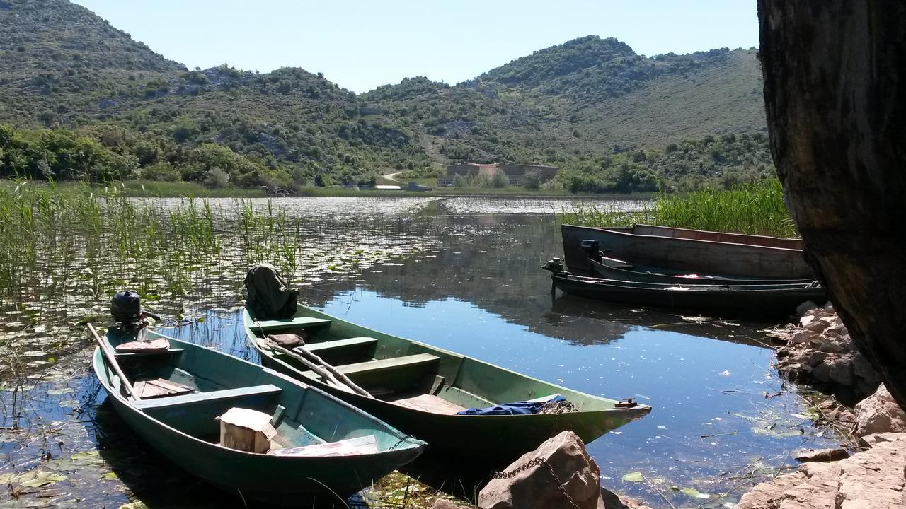 Lake House Puro Villa Dodosi Exterior photo